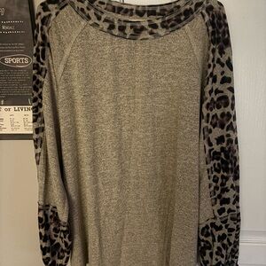 Easel Heather Gray Tunic with Animal Print Sleeves